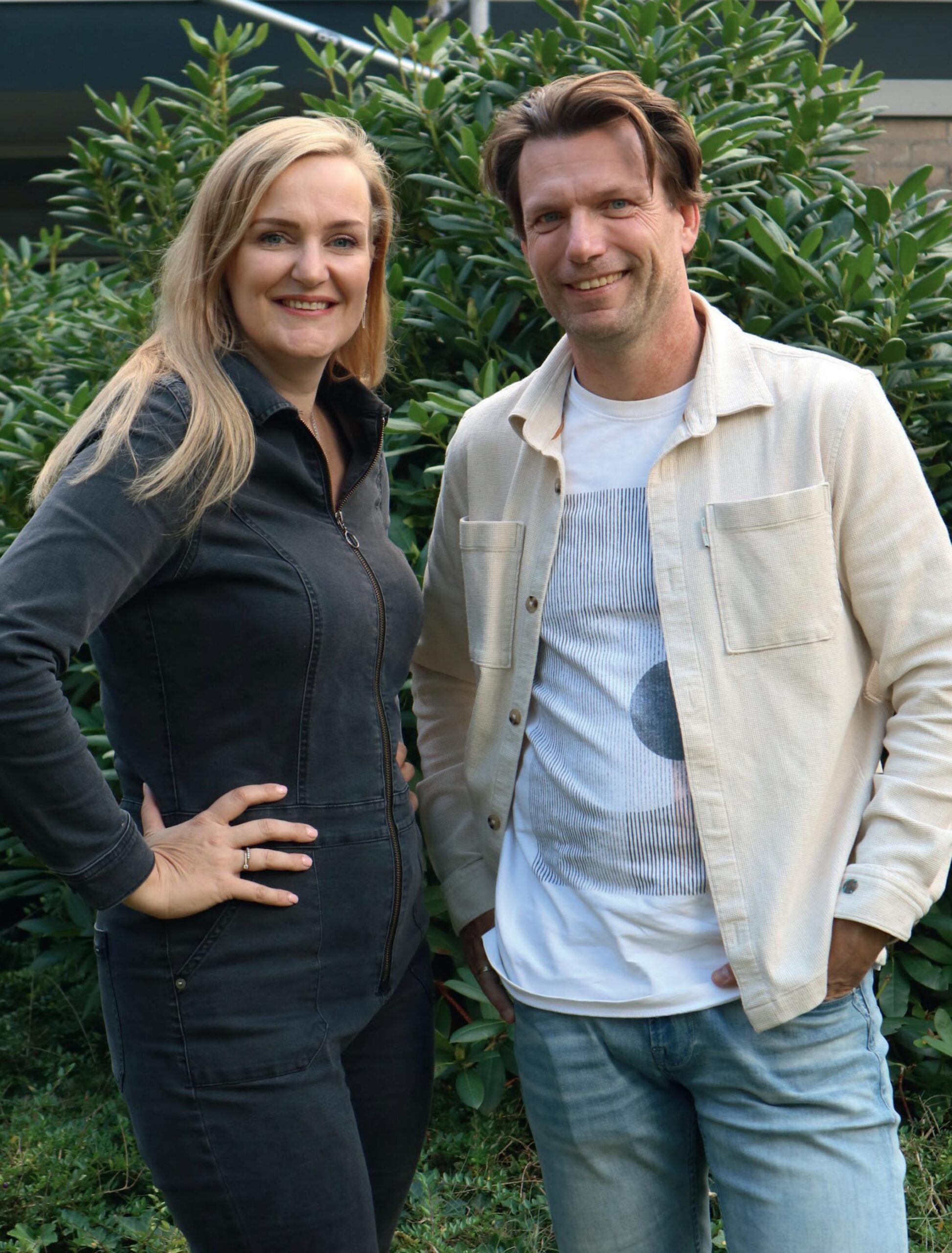 Lisanne Hoogenraad en Sander Boeve, casemanagers dementie bij Thuiszorg Groot Gelre.